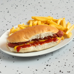 Hot dog λουκάνικο γίγας με πατάτες